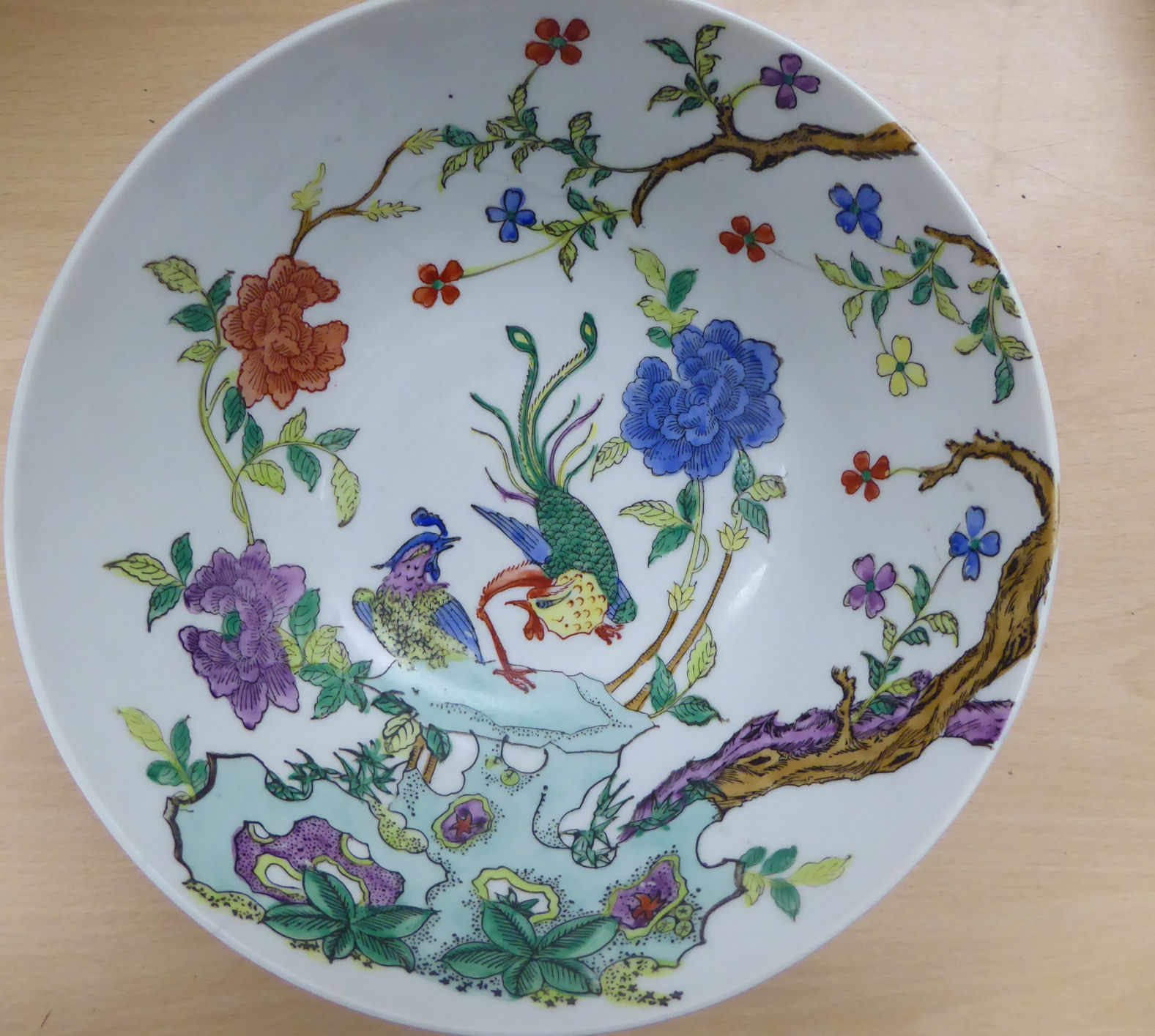 Oriental ceramics: to include a late 19thC Chinese porcelain octagonal plate, - Image 4 of 6