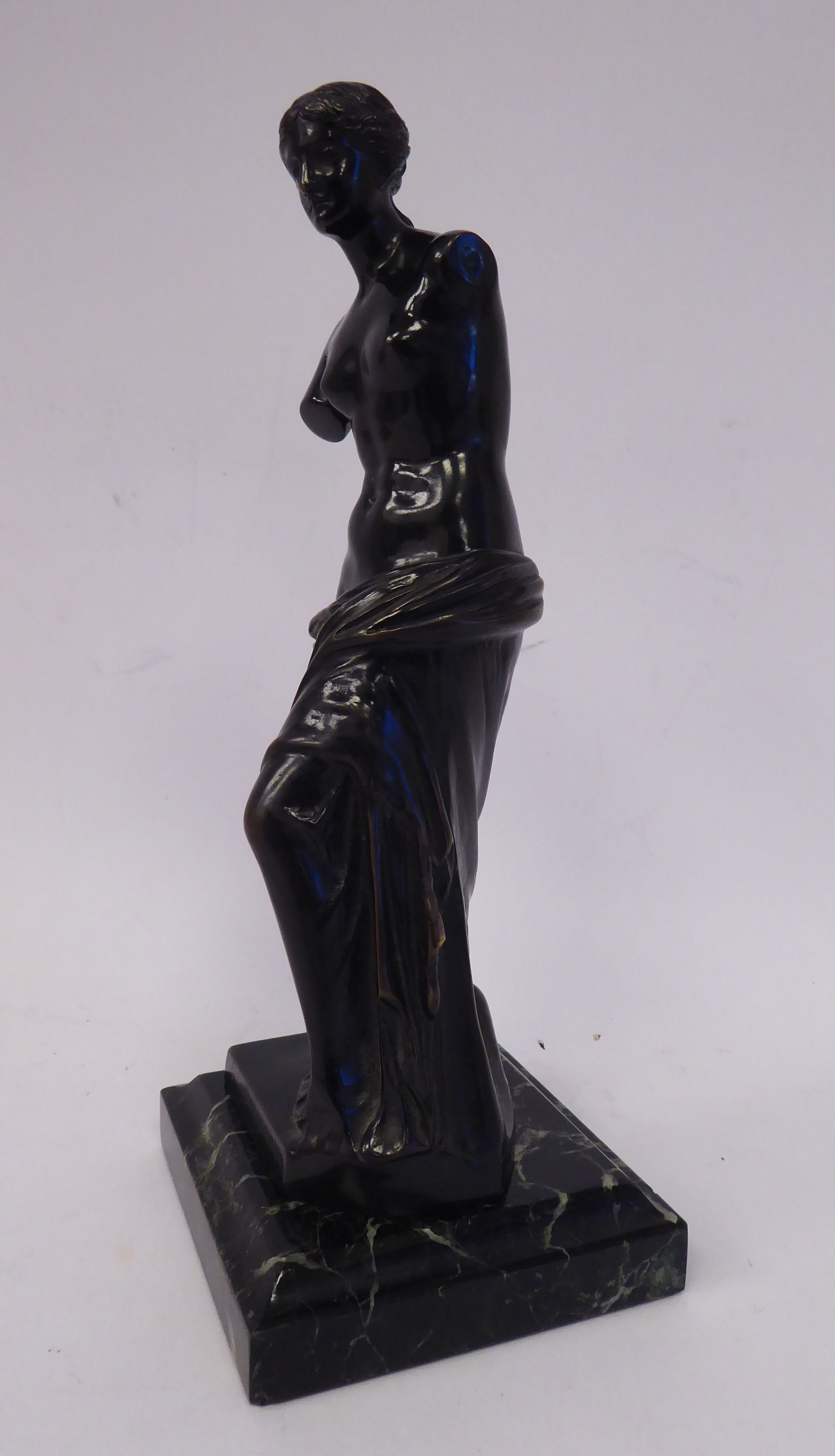 A late Victorian black patinated bronze figure 'Venus de Milo' on a marble plinth 10''h - Image 3 of 7