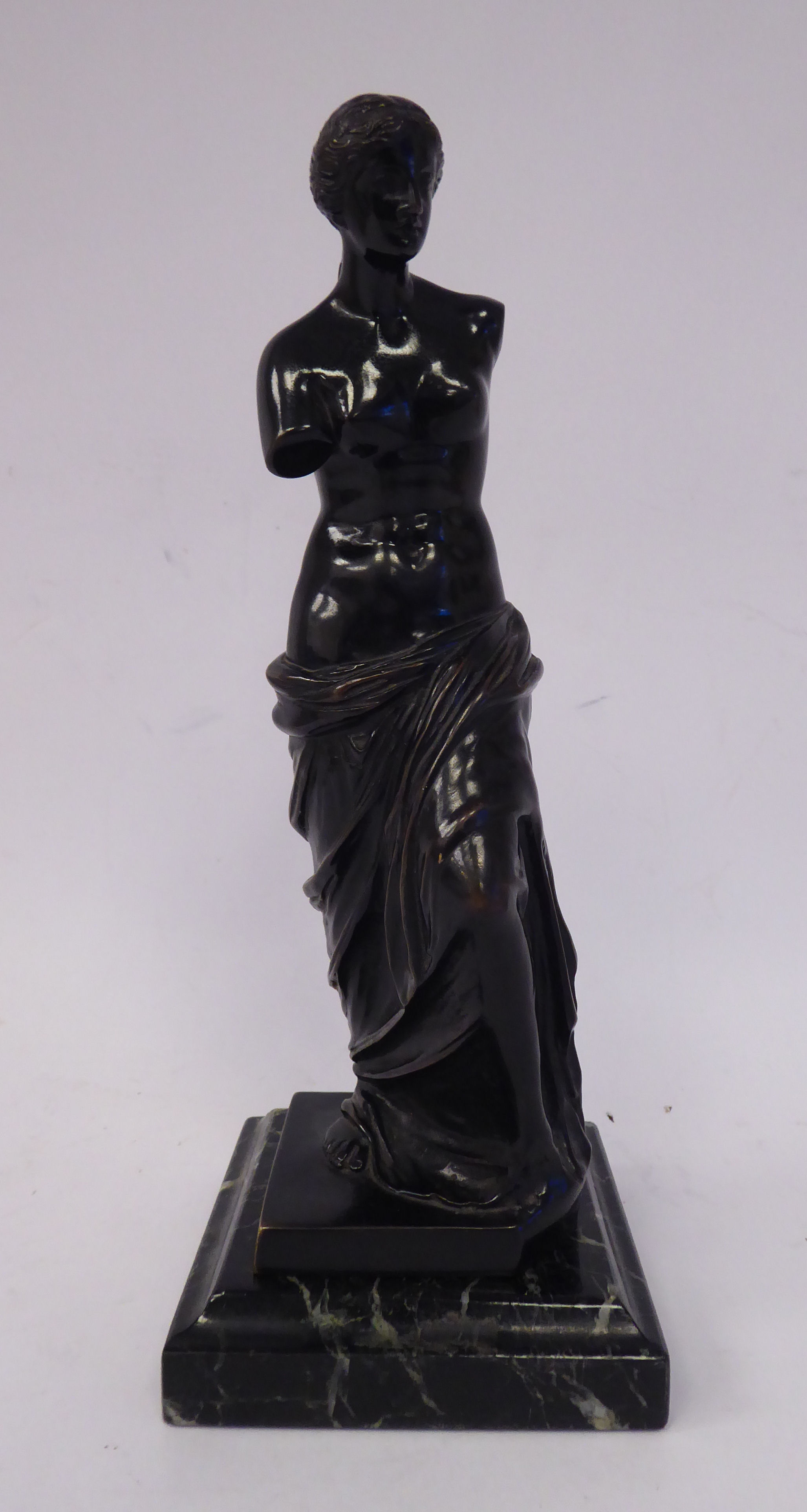 A late Victorian black patinated bronze figure 'Venus de Milo' on a marble plinth 10''h - Image 2 of 7