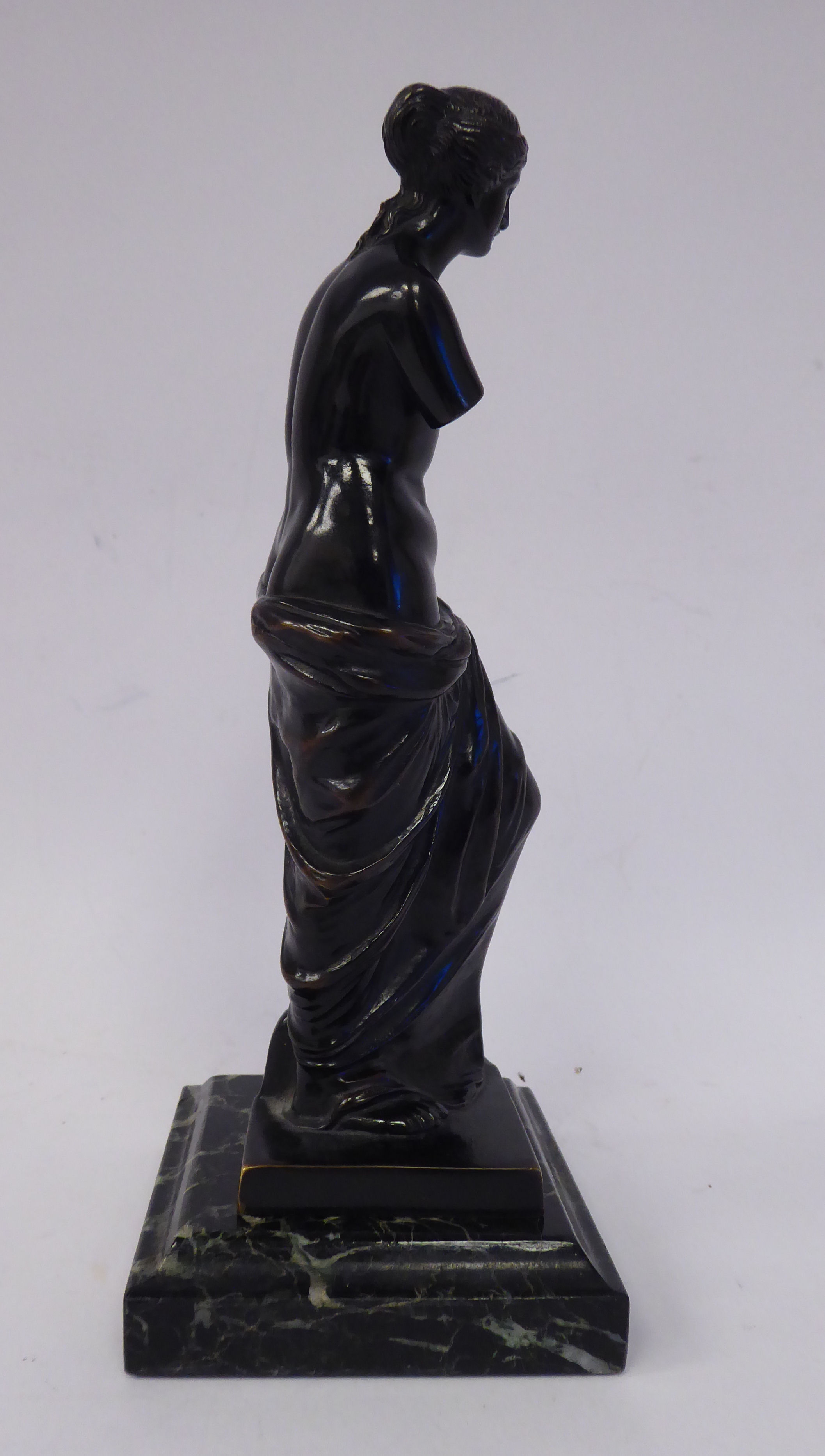 A late Victorian black patinated bronze figure 'Venus de Milo' on a marble plinth 10''h - Image 5 of 7