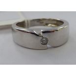 A 9ct white gold diamond set ring 11