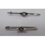 Two similar 9ct white gold scarf pins,