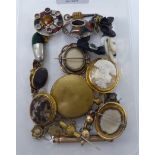 Items of personal ornament: to include two Scottish silver and hardstone set brooches 11