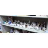 Small china ornaments: to include Arcadia and other crested china OS3