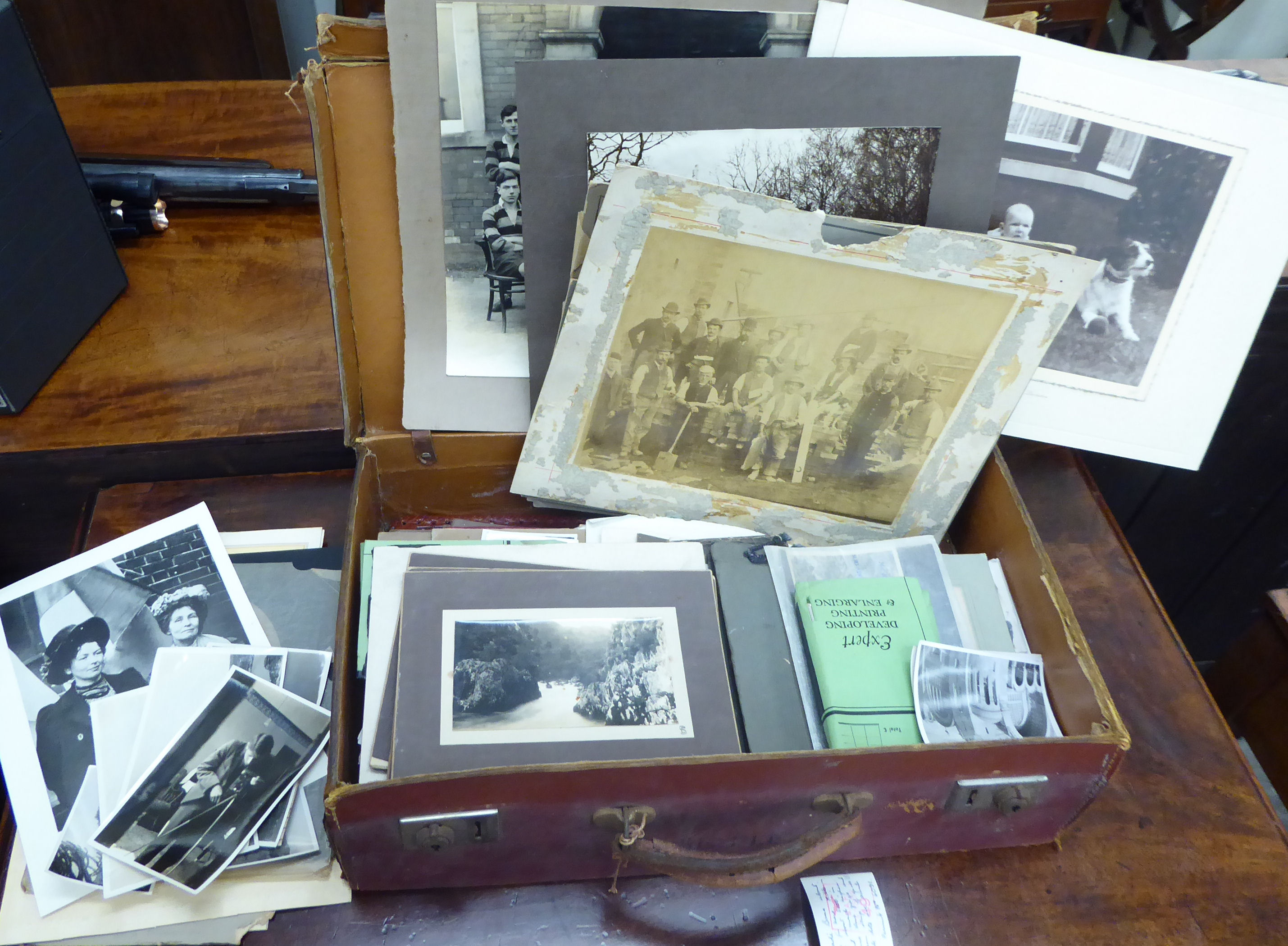 Mainly Victorian ephemera: to include schoolboy team and workmen photographs and holiday snapshots