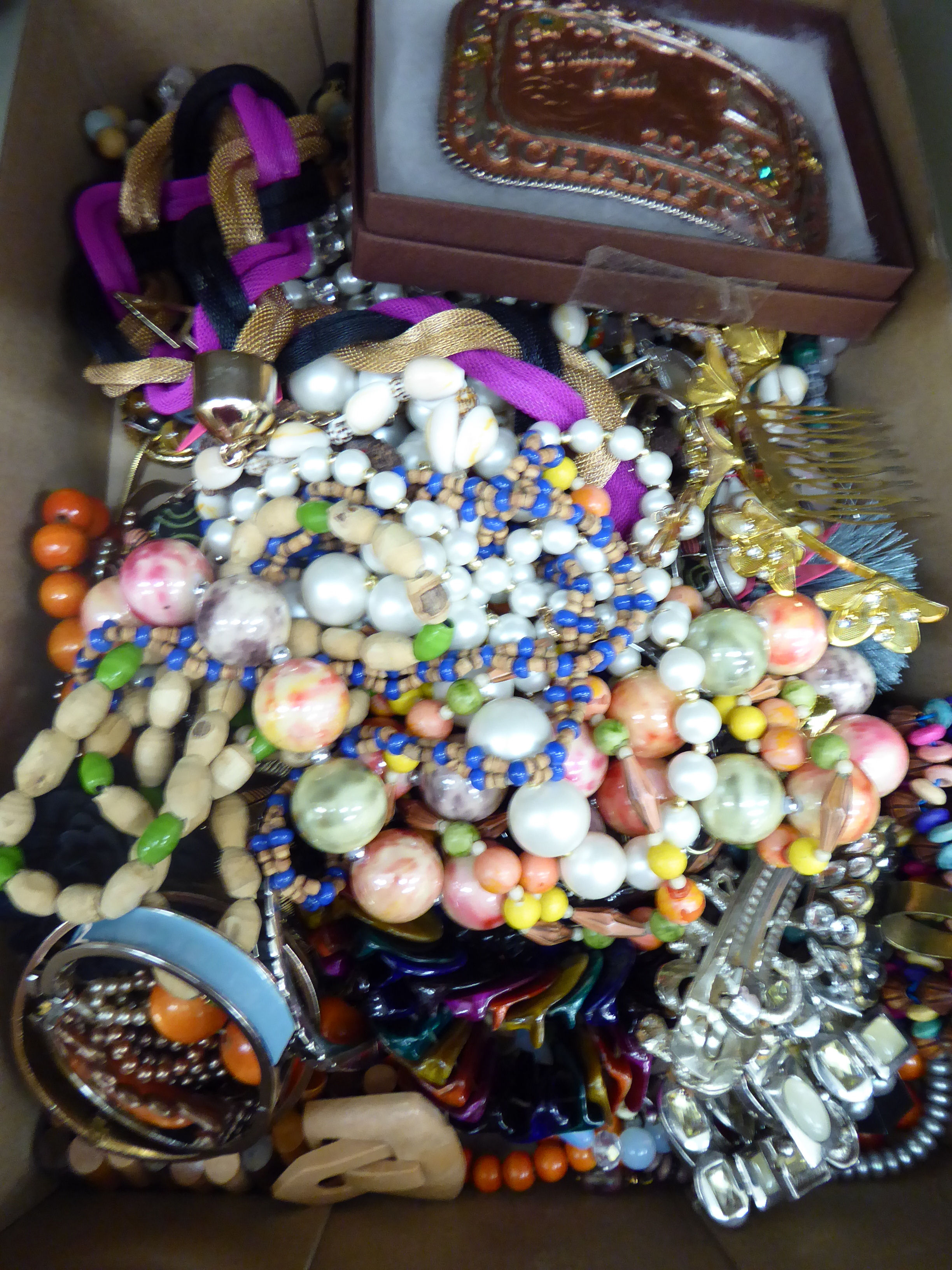 Costume jewellery: to include necklaces,