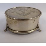 An Edwardian silver ring box of shallow, drum design,