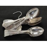 A set of twelve Edward VII silver dessert spoons, by Joseph Rogers & Sons, Sheffield 1902,