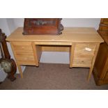 Modern light ash Willis and Gambier dressing table, 126cms wide.