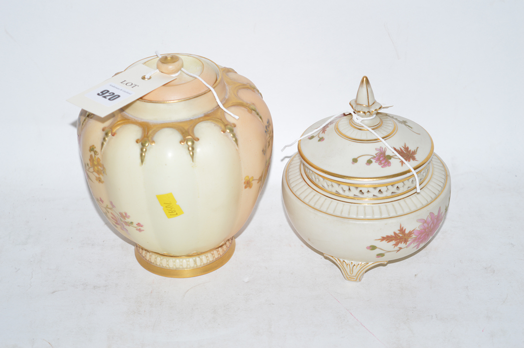 A Grainger's Worcester potpourri vase with cover;