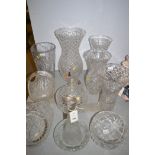 Crystal and cut glasswear to include vases and bowls, 14 pieces.
