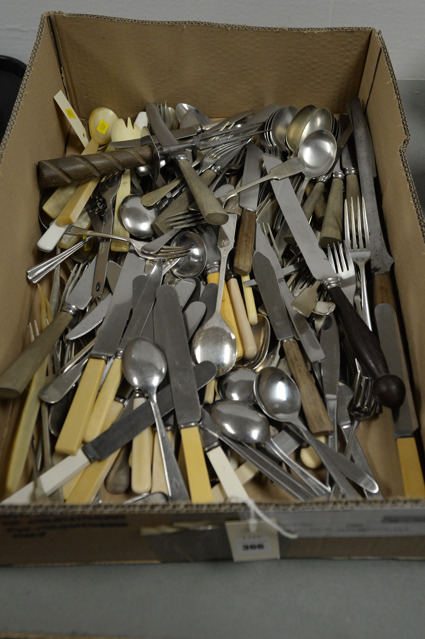 Silver plate and stainless steel cutlery