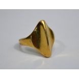 A yellow metal ring, stamped 585,
