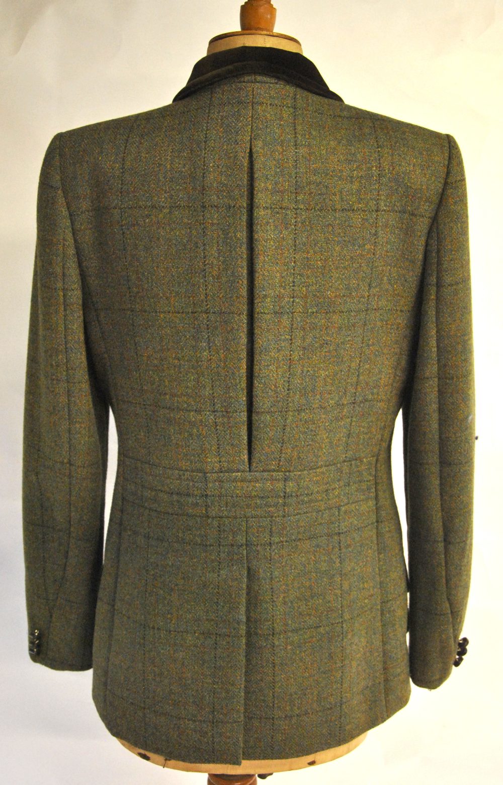 A Daks pure new wool tweed hacking style jacket, - Image 2 of 2