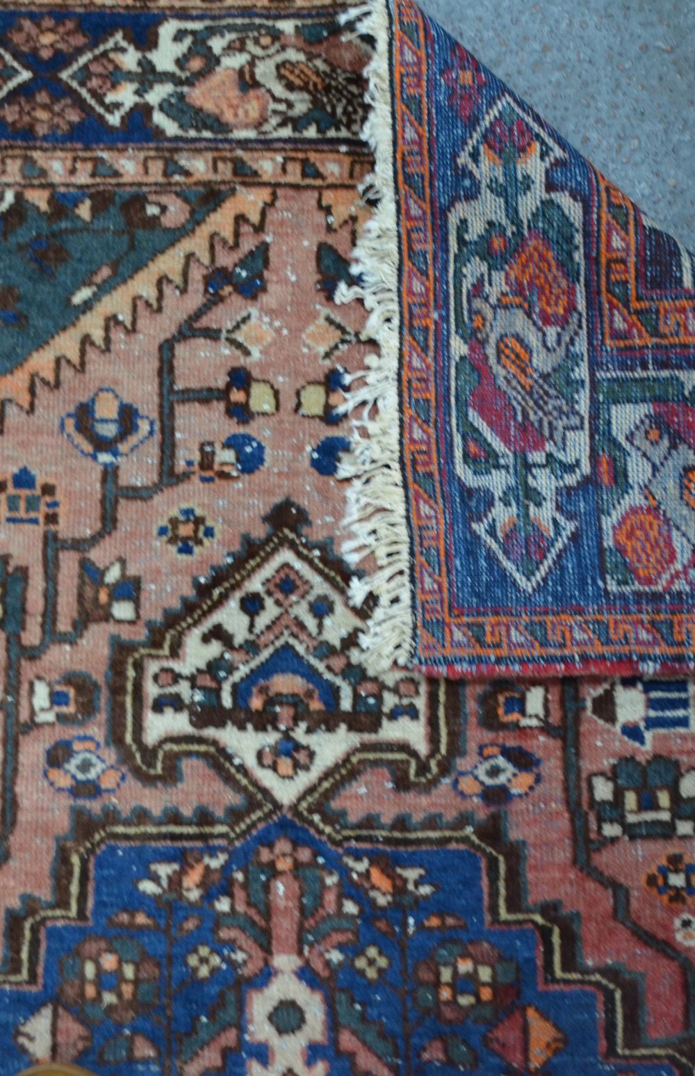 An antique Persian Brojerd rug, 159 x 90 - Image 3 of 3