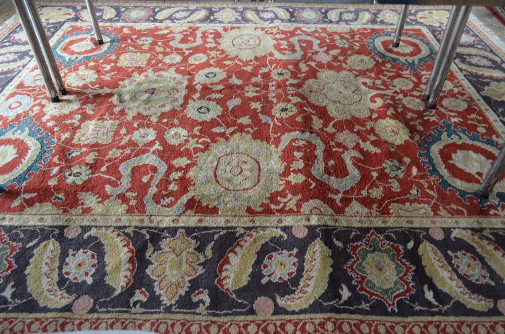 An Indian Agra carpet with large rosette - Image 4 of 8