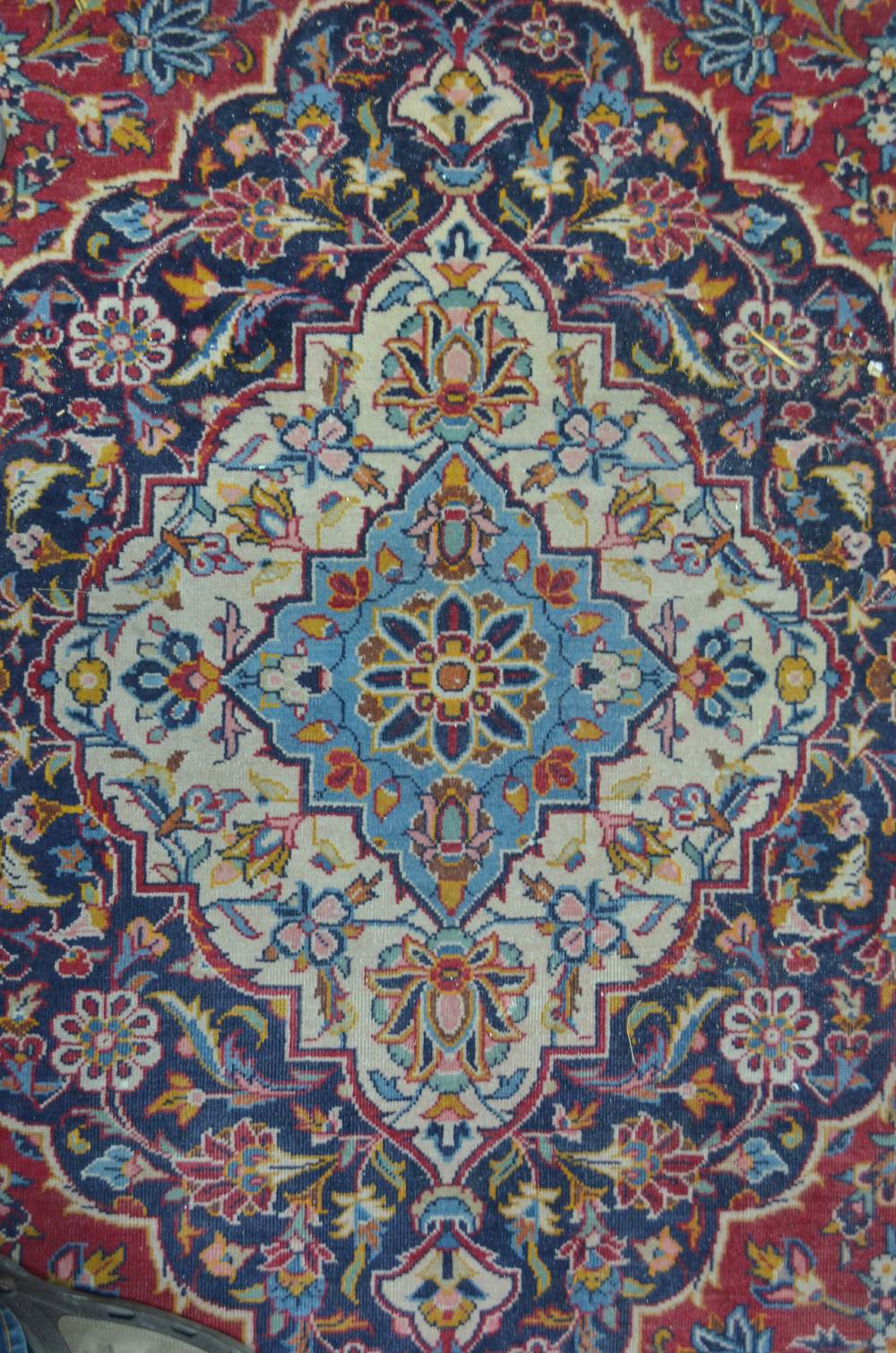 An old Persian Kashan carpet, traditiona - Image 4 of 5