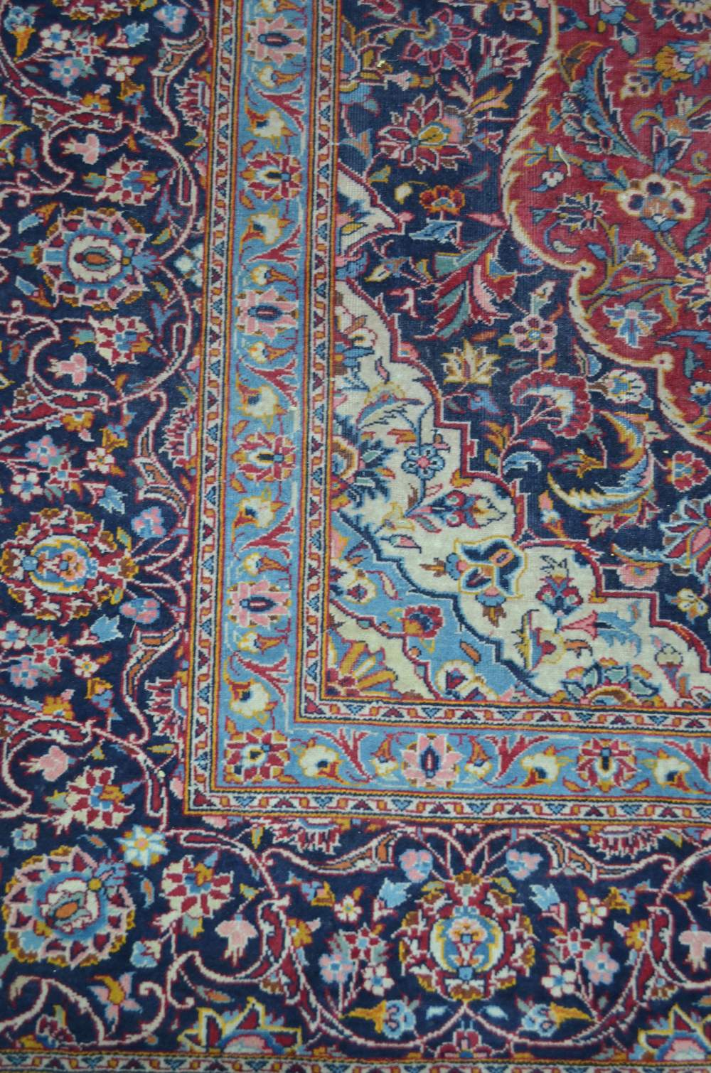 An old Persian Kashan carpet, traditiona - Image 3 of 5