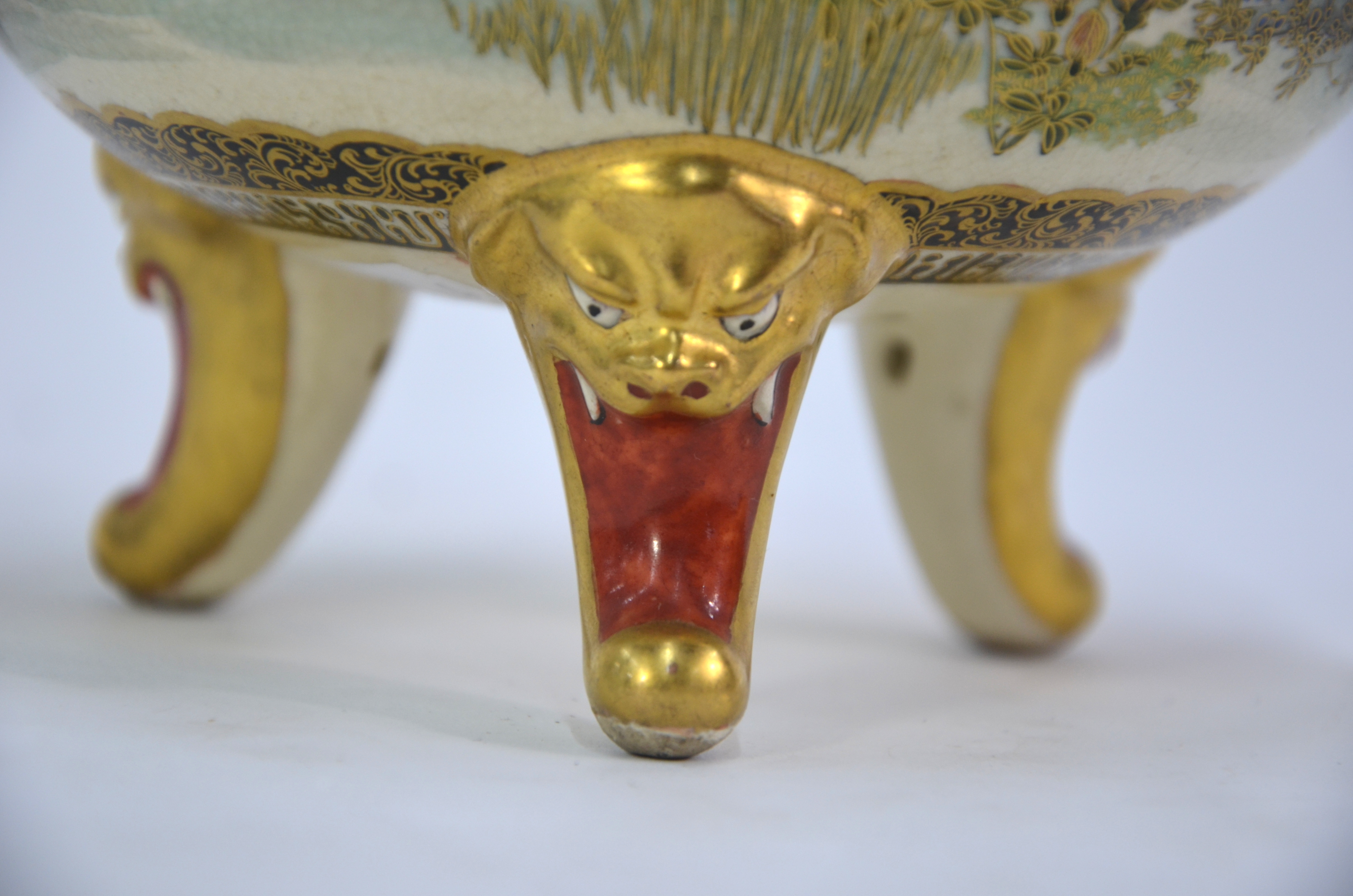 A Satsuma koro with pierced domed cover and karashishi finial; decorated in gilt and colours with - Image 6 of 9