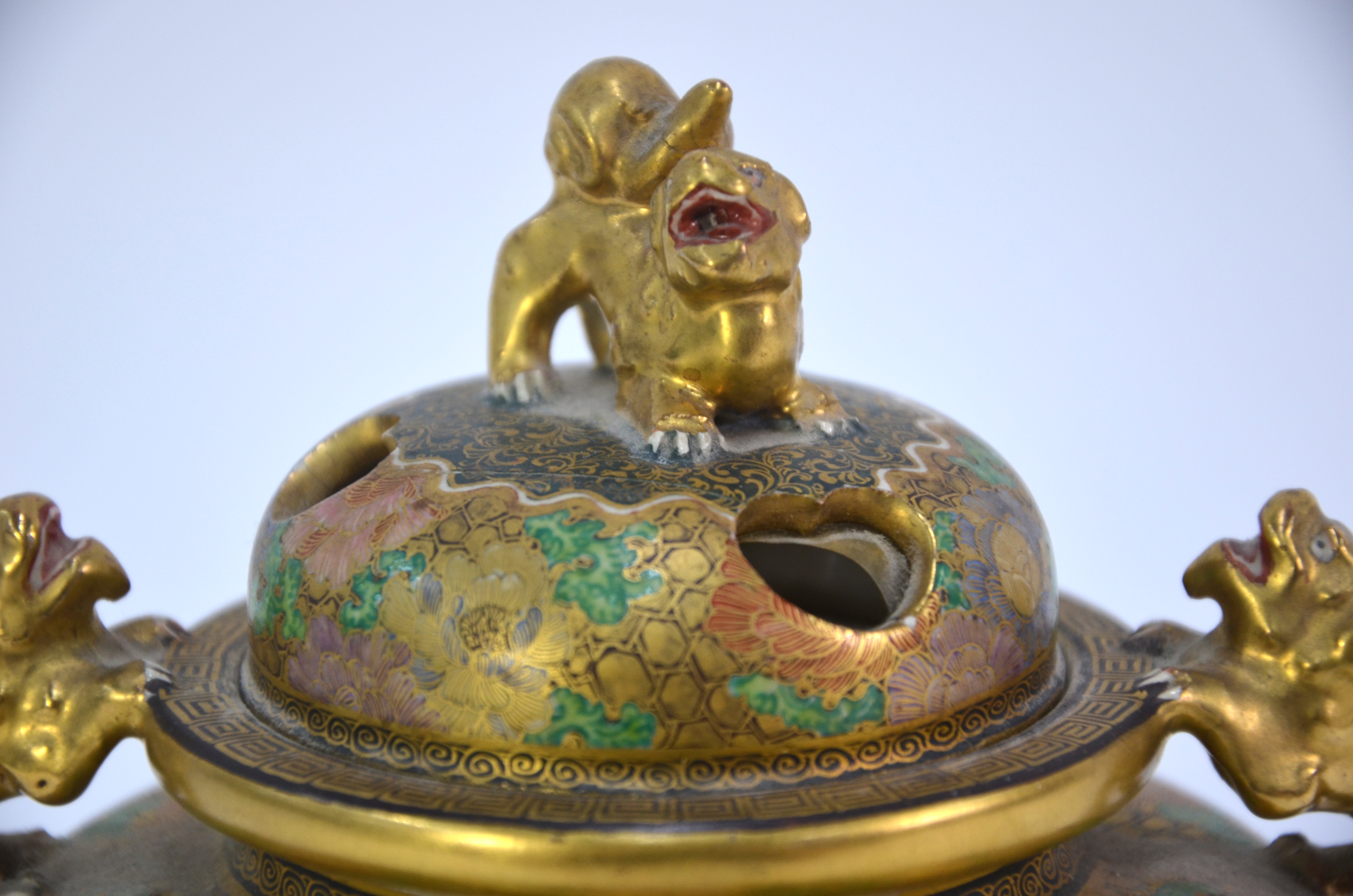 A Satsuma koro with pierced domed cover and karashishi finial; decorated in gilt and colours with - Image 3 of 9