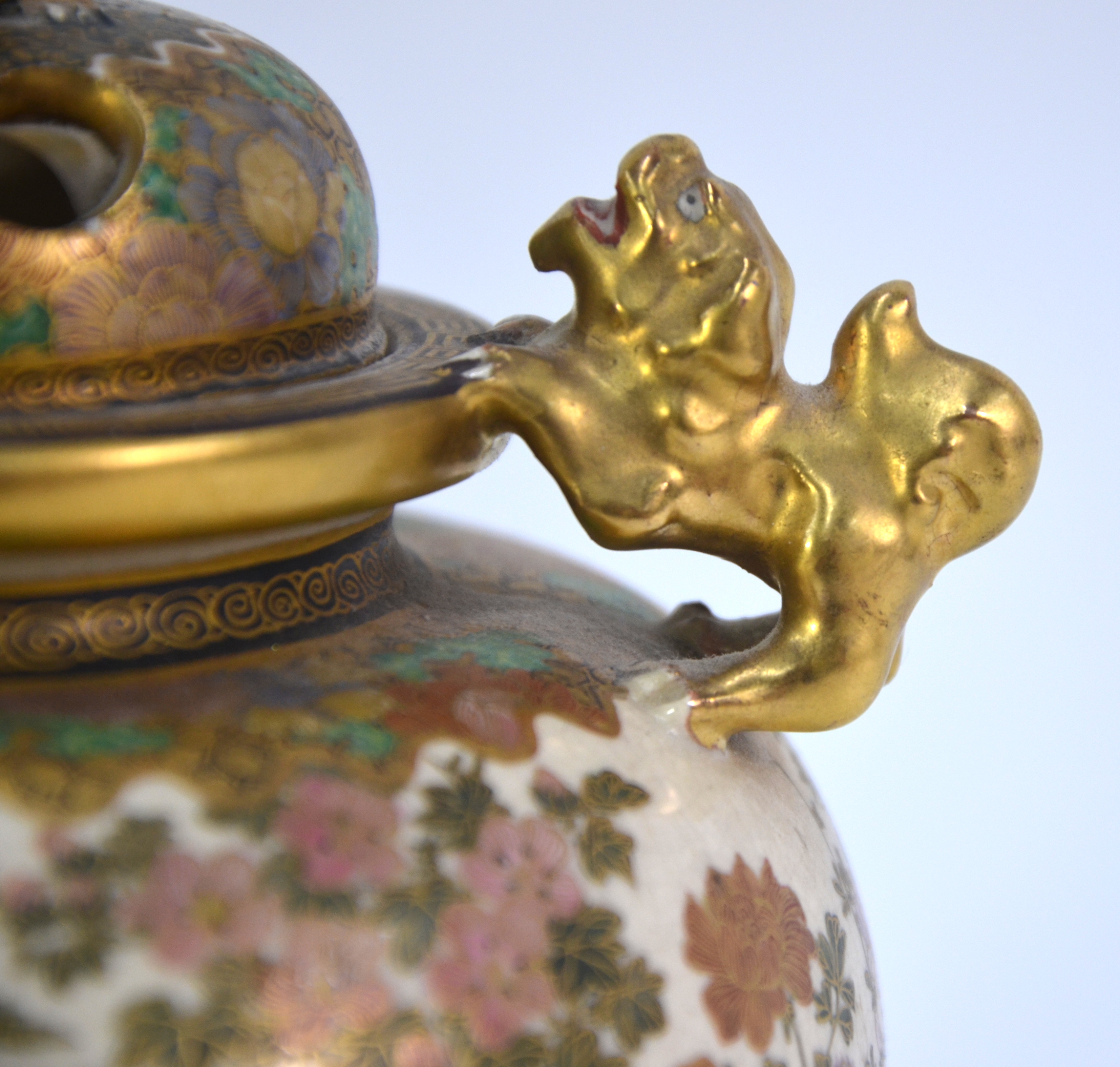 A Satsuma koro with pierced domed cover and karashishi finial; decorated in gilt and colours with - Image 4 of 9