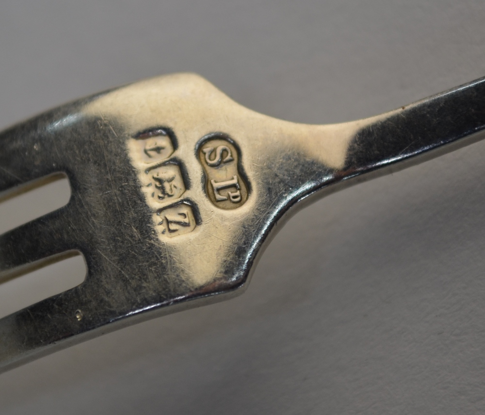 A late Victorian cased set of six silver coffee spoons with finials cast as British Boer War - Image 4 of 5