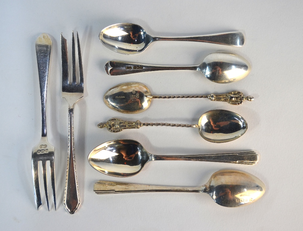 A late Victorian cased set of six silver coffee spoons with finials cast as British Boer War - Image 2 of 5