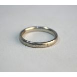 A platinum court style wedding band, size M, approx 4.2g