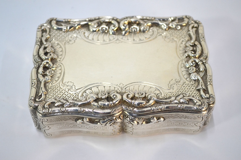 An early Victorian Nathaniel Mills large snuff box of cartouche form with engine turned decoration - Image 2 of 5