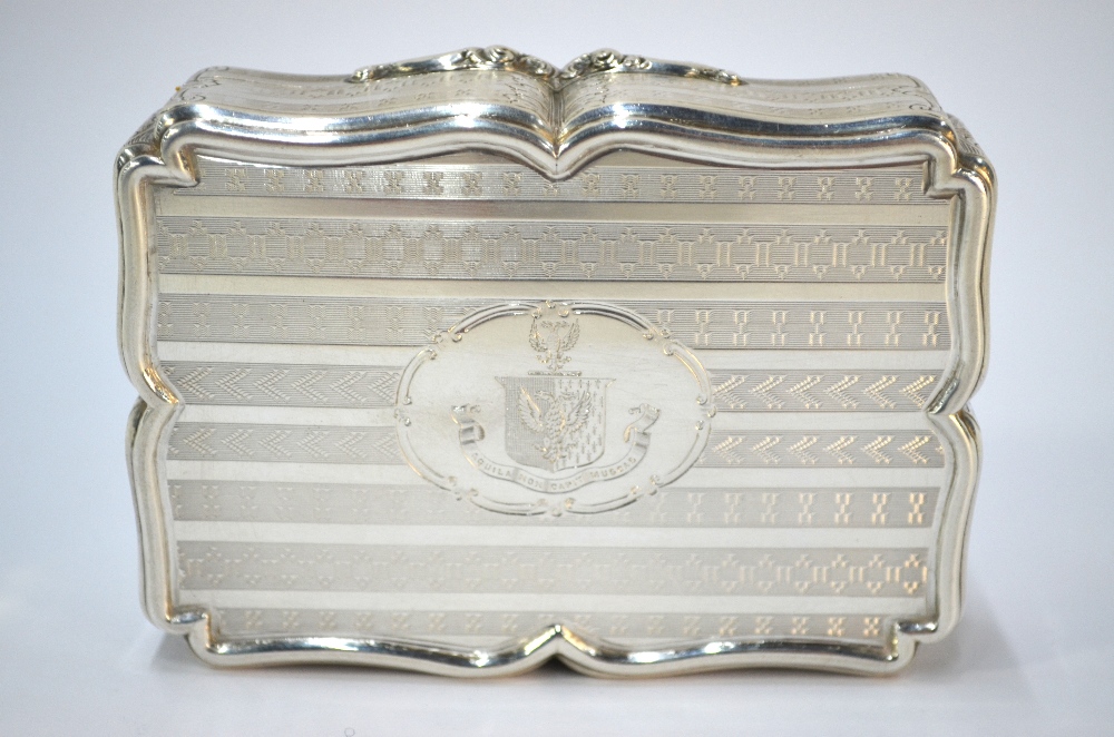 An early Victorian Nathaniel Mills large snuff box of cartouche form with engine turned decoration - Image 3 of 5