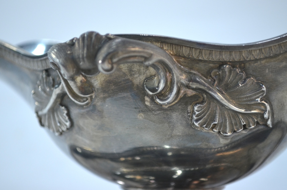 A French 950 grade double-lipped sauce boat with loose liner, foliate and scroll cast and chased - Image 5 of 7