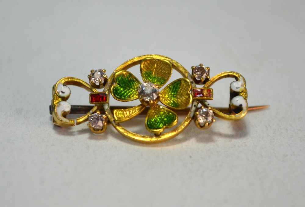 An Edwardian yellow gold and polychrome enamel shamrock brooch set with five small diamonds, 2.5 x - Image 2 of 5