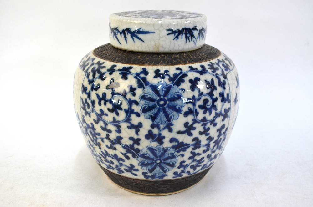 A large underglaze blue decorated Chinese vase with cylindrical cover; decorated with a Scholar - Image 8 of 12