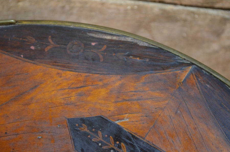 A George III inlaid satinwood tilt top wine table, the circular top centred by a batwing design - Image 5 of 9