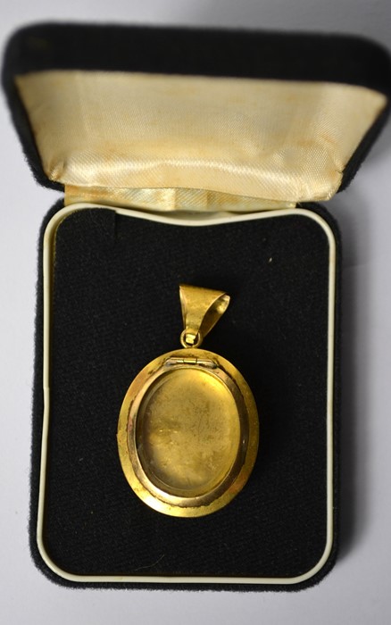 A Victorian Grand Tour oval locket, the gold case and hanger with beaded decoration set with oval - Image 3 of 3