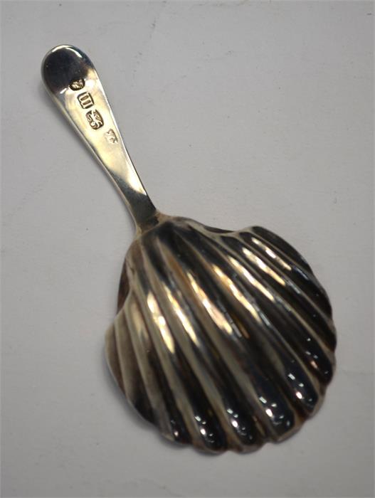 A George III silver bright-cut caddy spoon with shell bowl, Thomas Evans (probably), London - Image 2 of 4