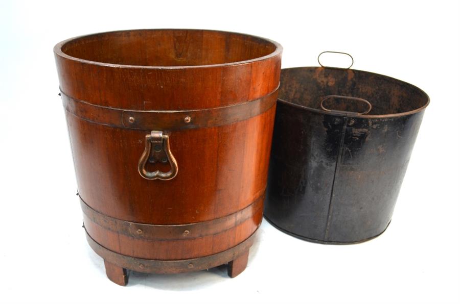 A large copper bound coopered log bucket with tin liner, two handles and four stave feet, 45 cm diam - Image 2 of 4