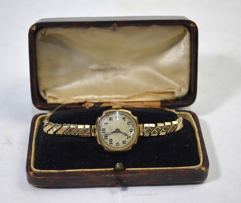 A lady's vintage 9ct gold Rolex wristwatch with 15-ruby movement, Glasgow import 1931