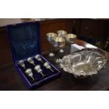 A cased set of six epns small wine goblets, a Walker & Hall electroplated fruit basket and a set