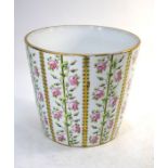 Early 19th century china pail decorated with climbing pink roses and vertical gilt bands, 32.5 cm