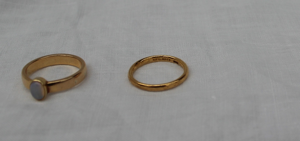 A 22ct yellow gold wedding band, approximately 3 grams, - Image 5 of 8