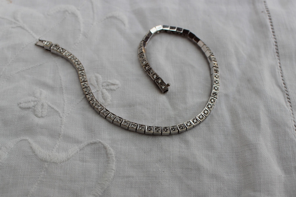 A diamond set tennis bracelet, - Image 2 of 4