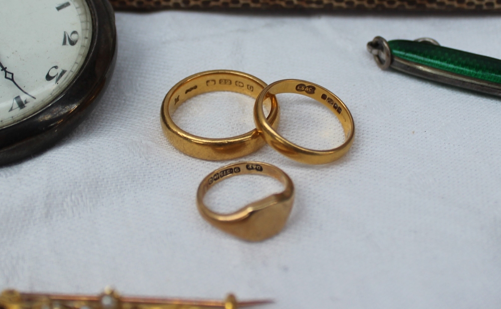 Two 22ct gold wedding bands, approximately 11 grams, - Image 3 of 4