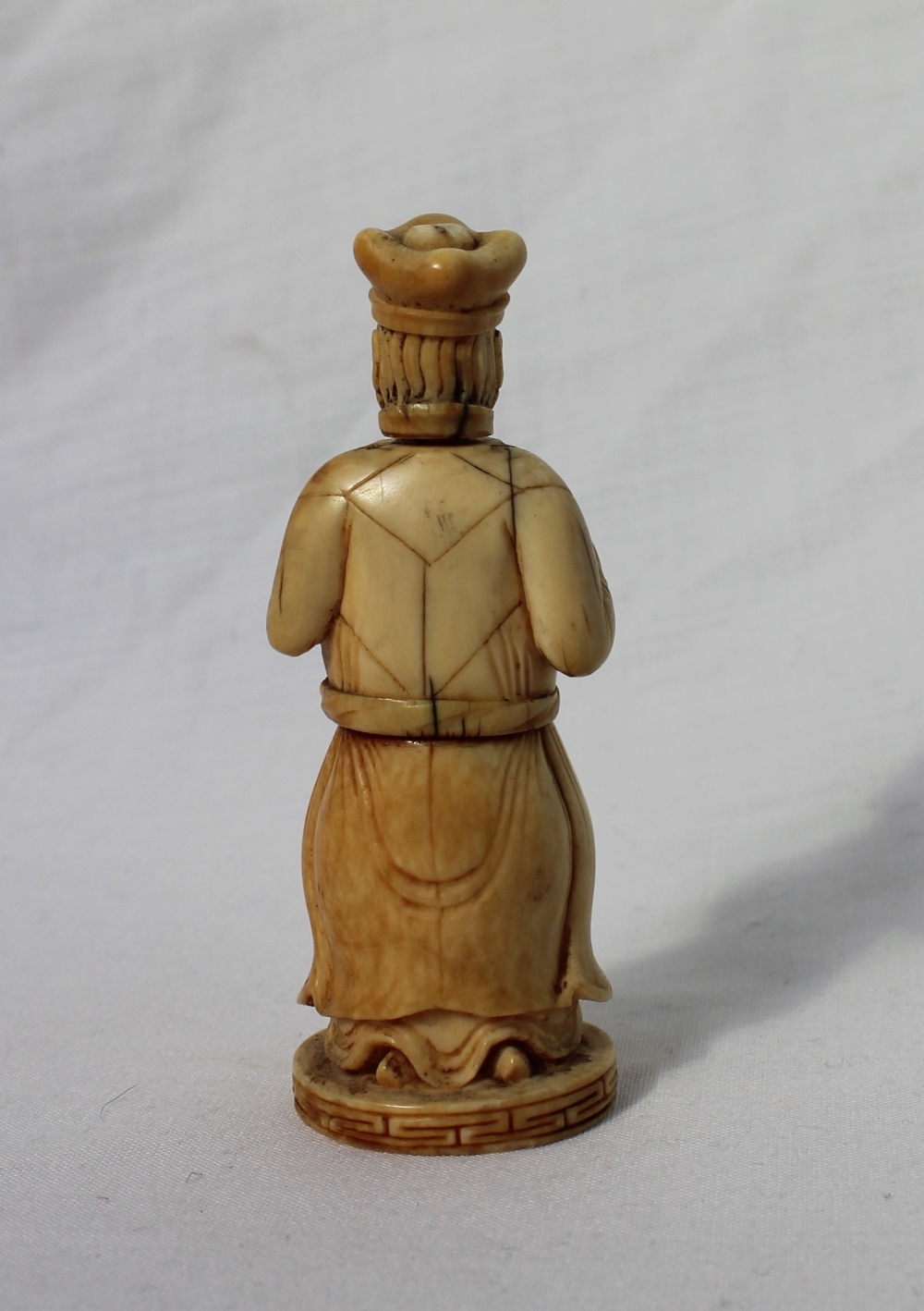 A late 19th century ivory figural container, in the form of a female figure holding a cloth and orb, - Image 7 of 8