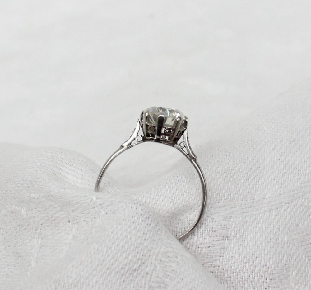 A solitaire diamond ring, the round old cut diamond approximately 1. - Image 2 of 4