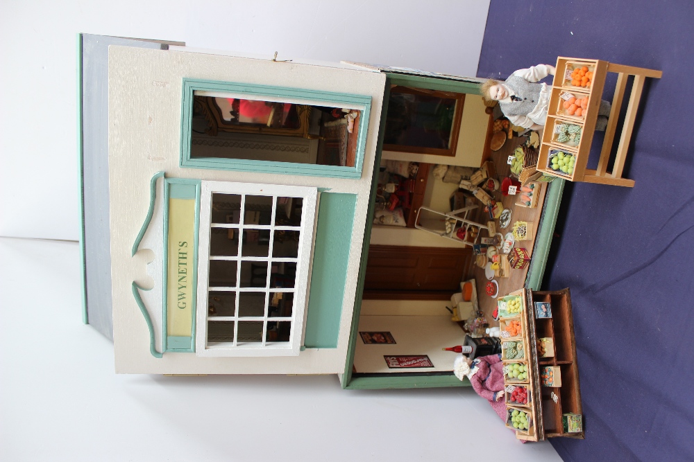 Dolls House - A grocers shop, with a large quantity of miniature fruits and vegetables, - Image 2 of 4