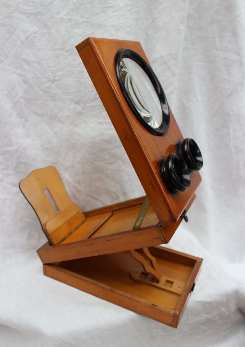 A 19th century walnut folding Graphoscope viewer, - Image 2 of 8