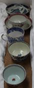 An 18th century Worcester porcelain Spode-zig fence pattern tea bowl,