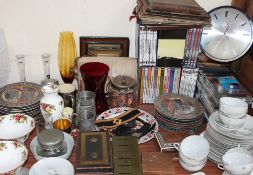 A Japanese part tea set together with collectors' plates,