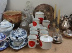 A Polish part coffee set together with sauce tureens,